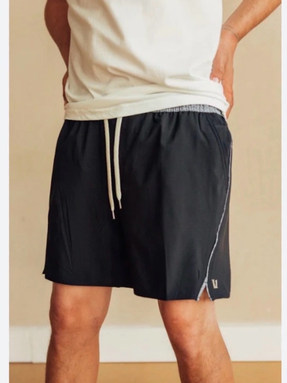 Vuori Trail Shorts Black‎ Liner Pocket Men’s Size 32/33 lined